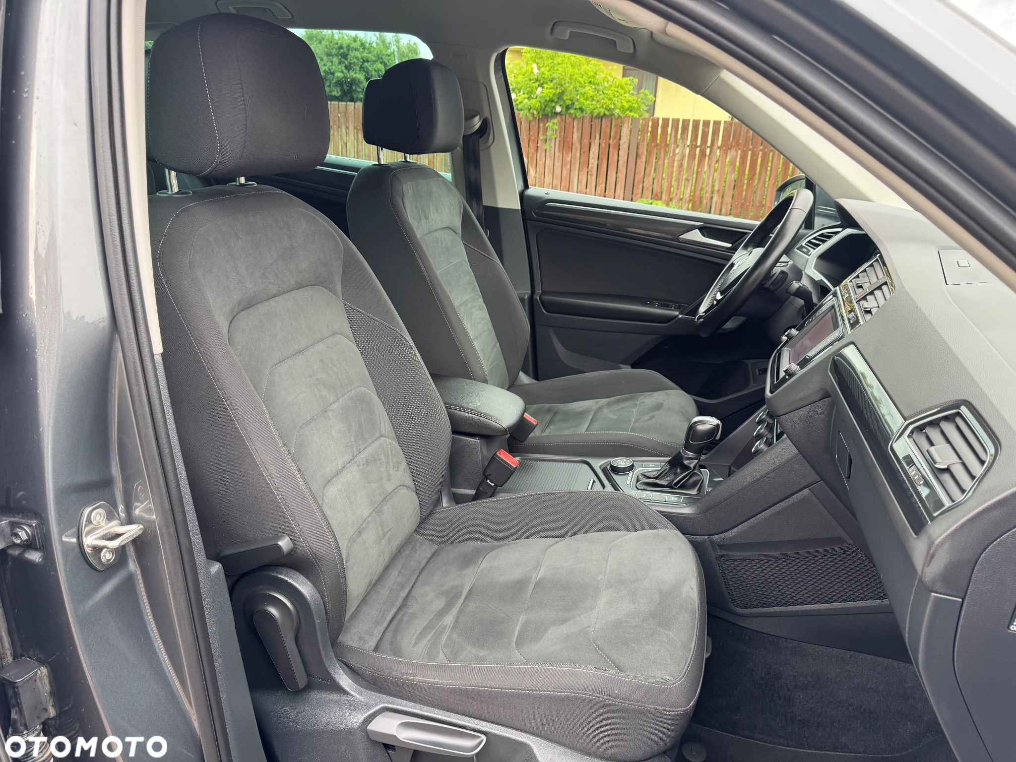 Volkswagen Tiguan - 33