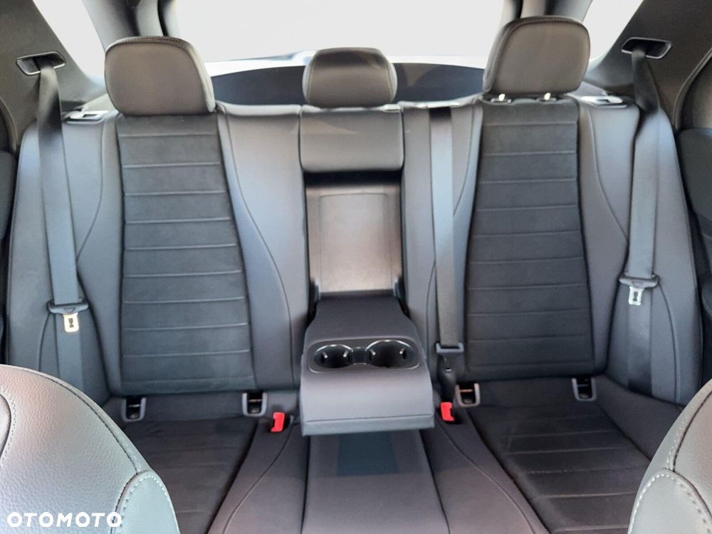 Mercedes-Benz GLE - 27