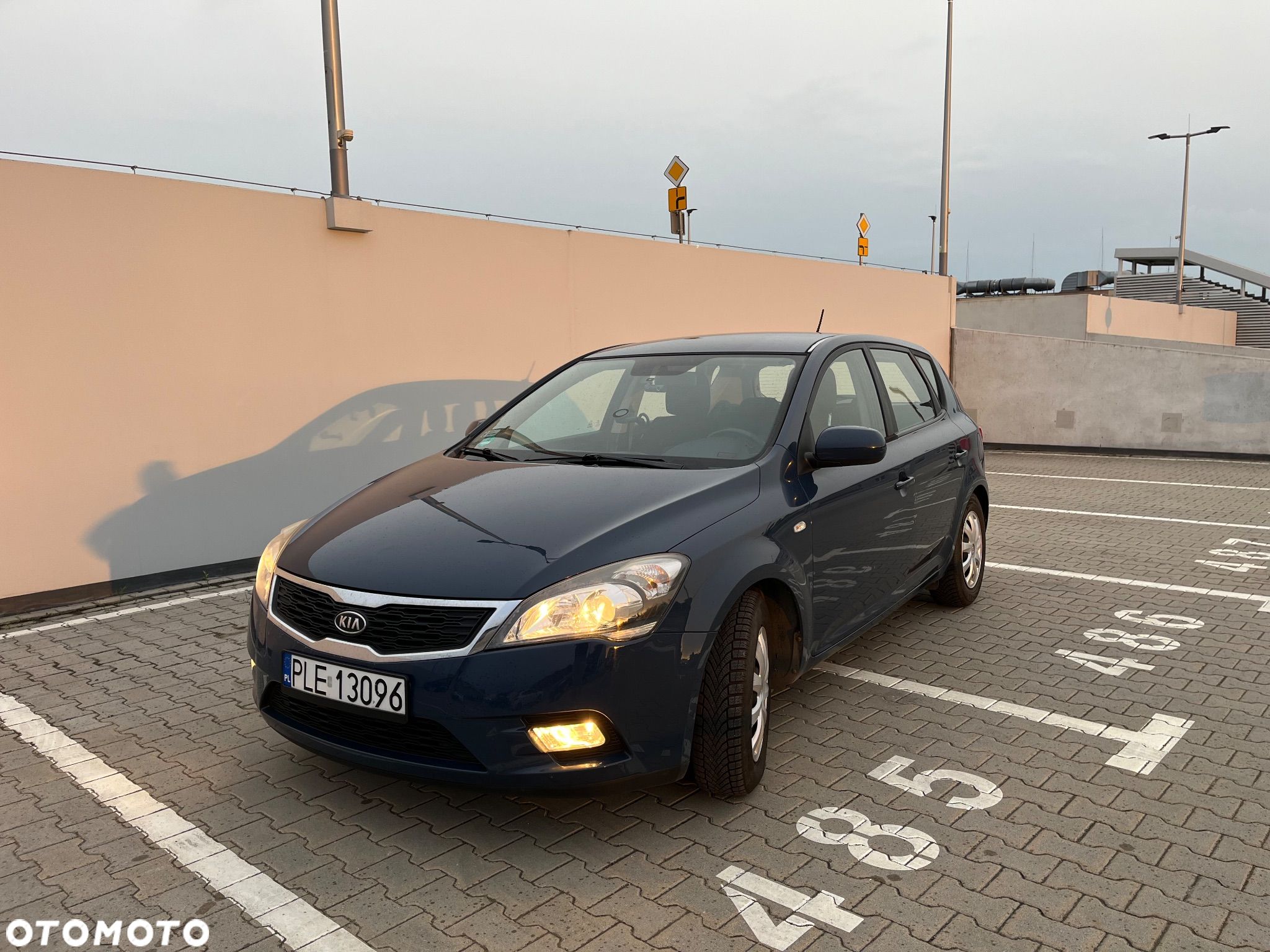 Kia Ceed 1.4 CVVT Vision - 1