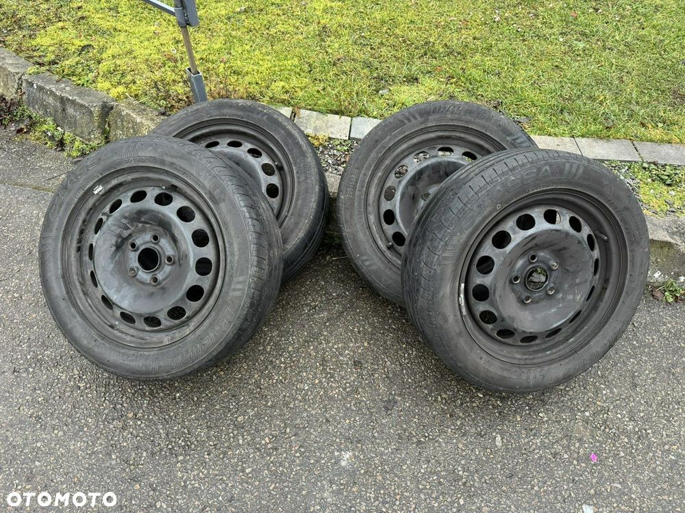 Volkswagen Caddy Maxi Trendline 4Motion - 32