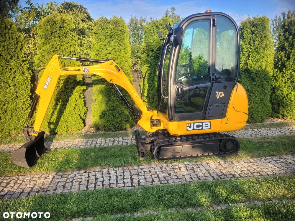 JCB 8016 - 1