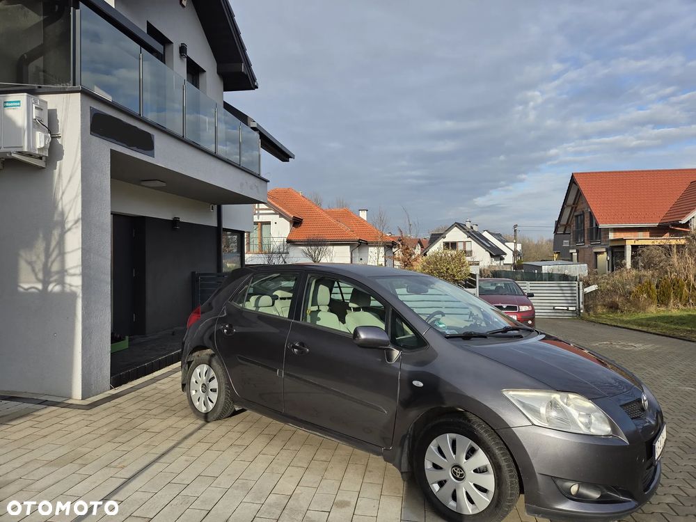 Toyota Auris 2.0 D-4D Sol - 22