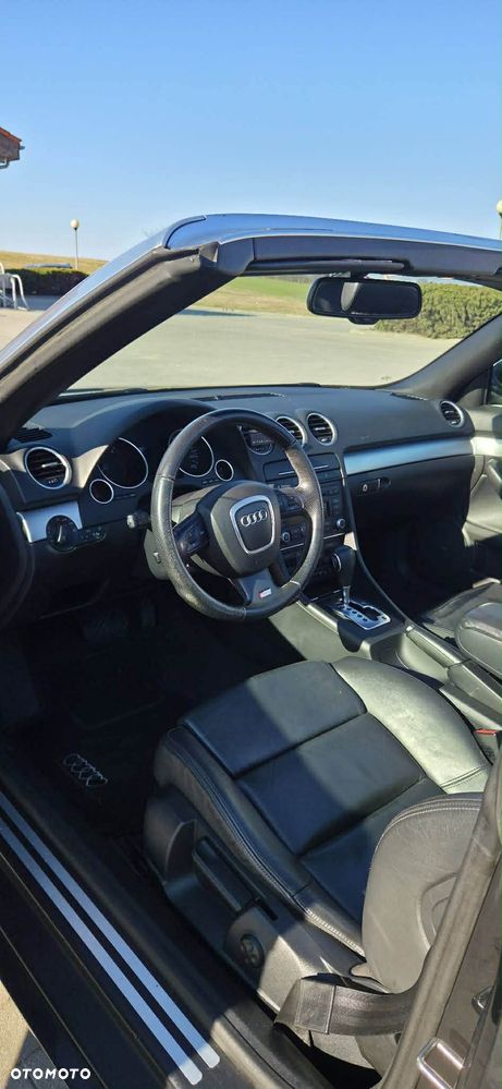 Audi A4 Cabrio 2.0 TDI DPF Multitronic - 10