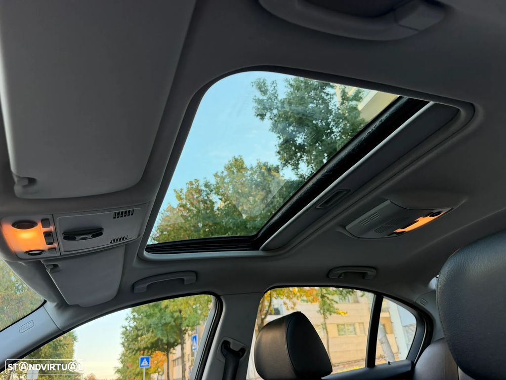 BMW 320 d Exclusive - 17