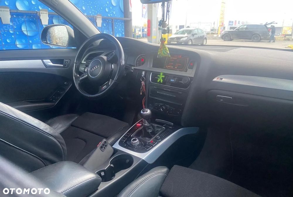 Audi A4 Limousine