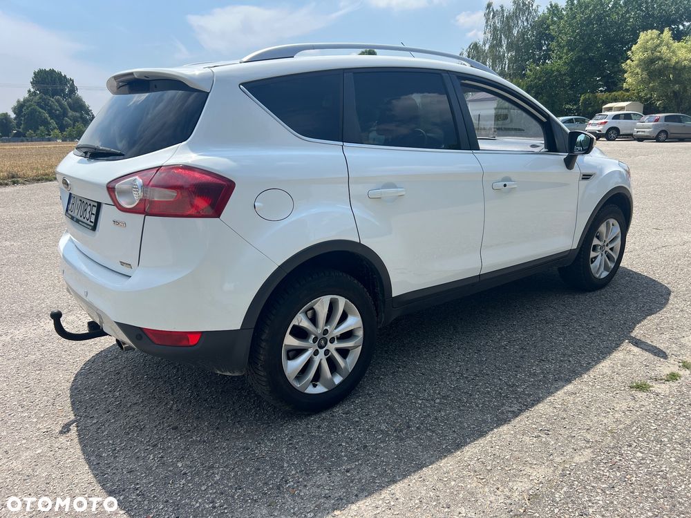 Ford Kuga 2.0 TDCi 2x4 Titanium - 11