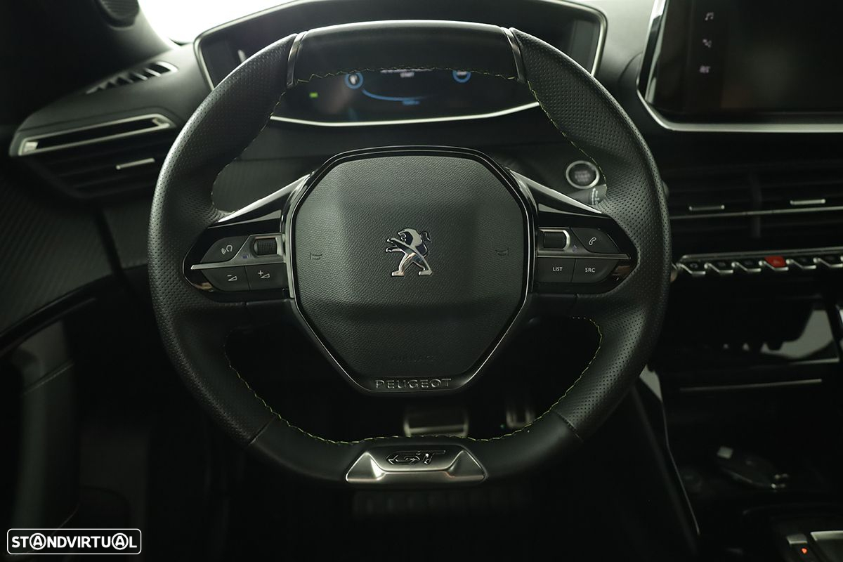 Peugeot e-2008 50 kWh GT - 17