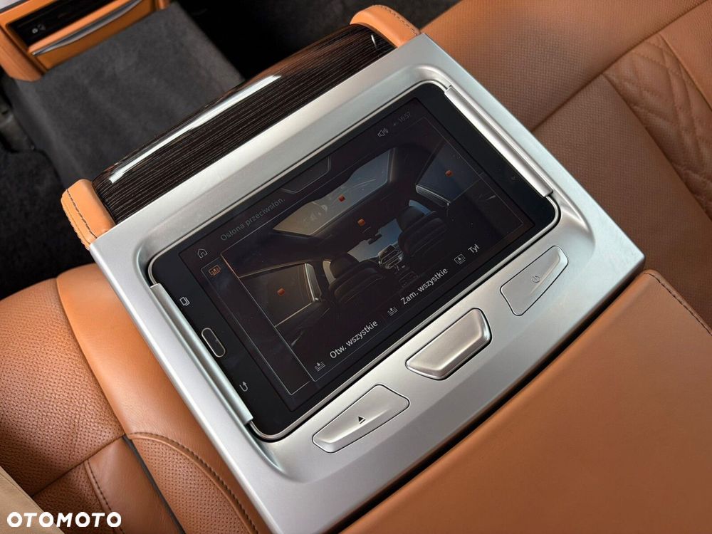 BMW Seria 7 - 18