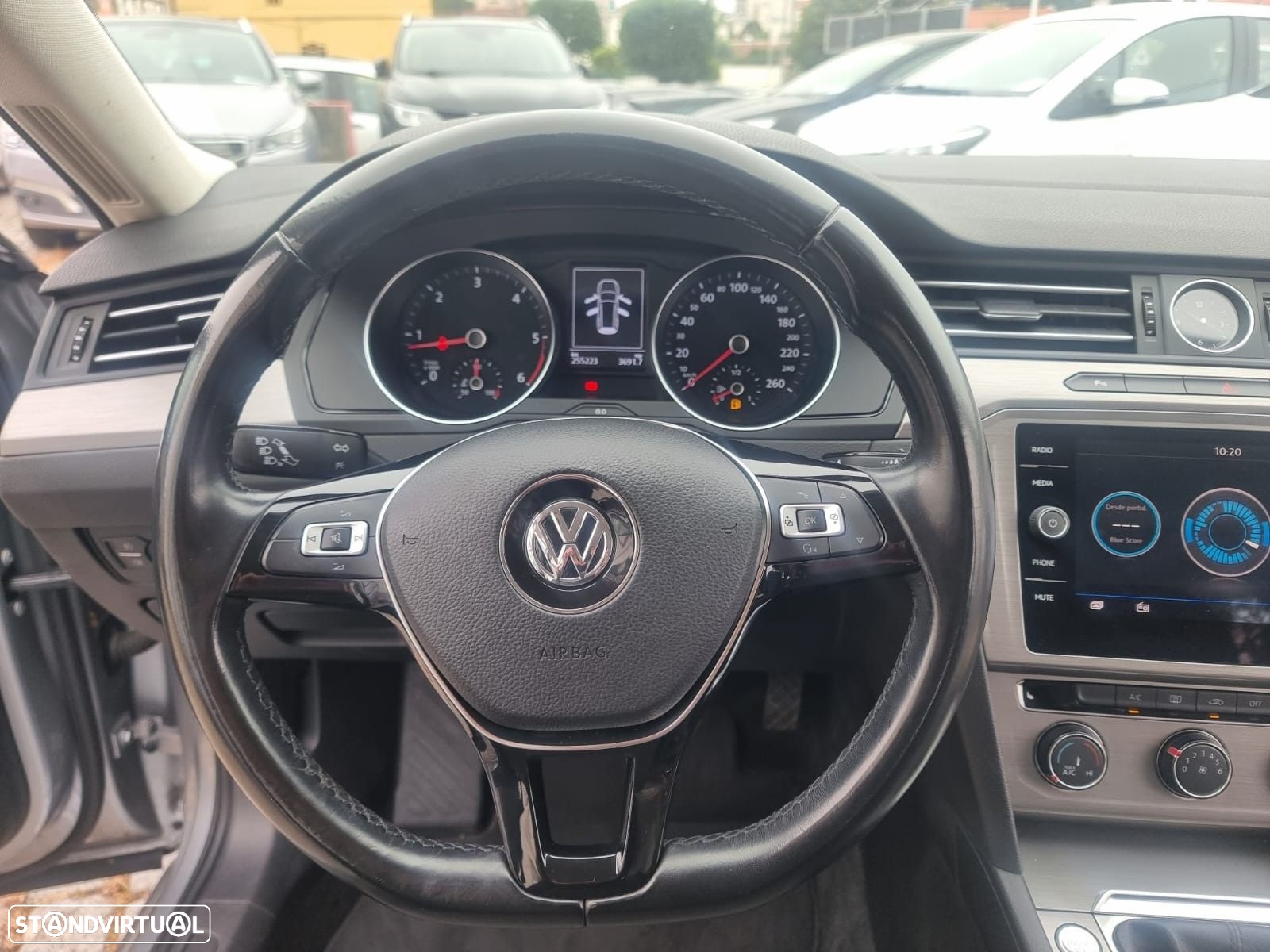 VW Passat Variant 1.6 TDI Confortline - 14