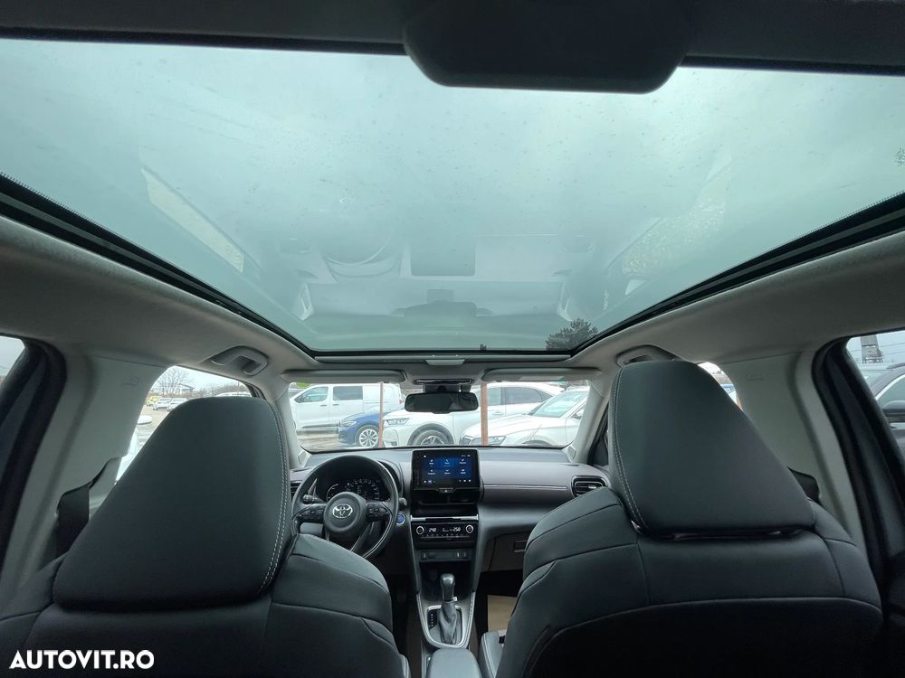 Toyota Yaris Cross 1.5 VVT-i HSD 4x2 Exclusive Elegant - 9