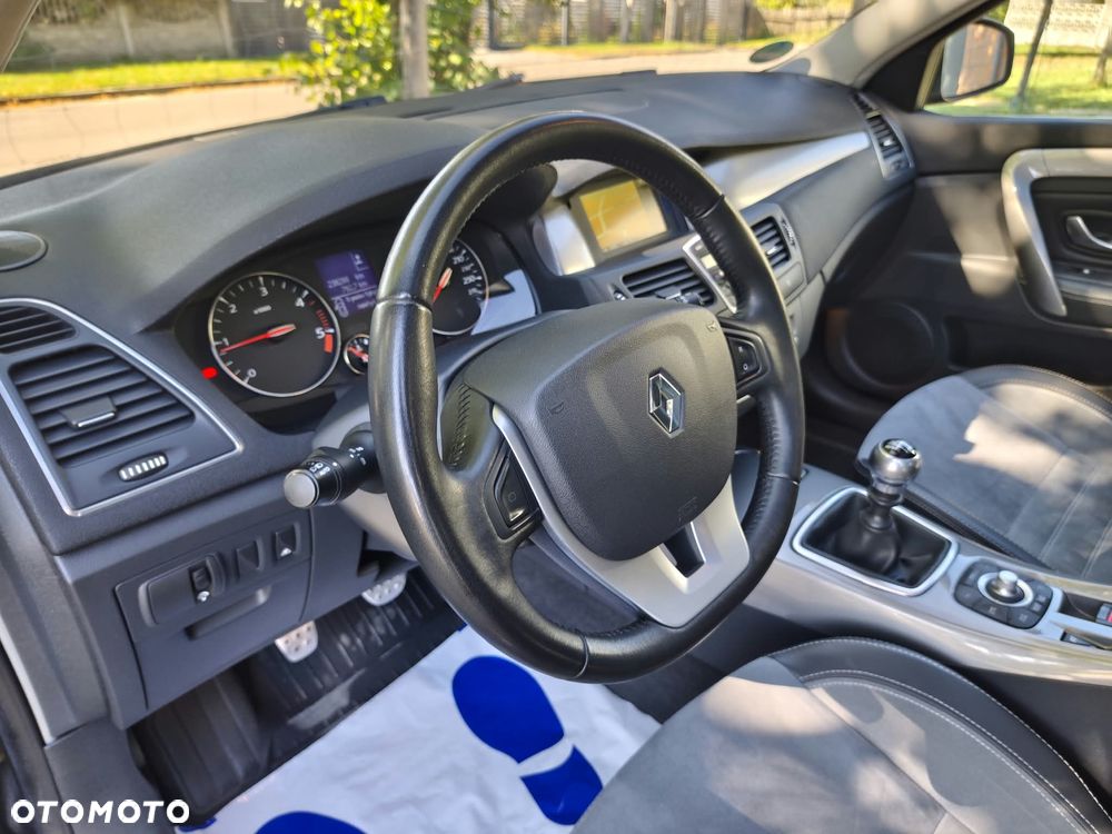 Renault Laguna dCi 150 FAP Start-Stop GT - 19