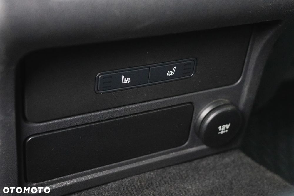 Jaguar XE 2.0 P250 SE - 25