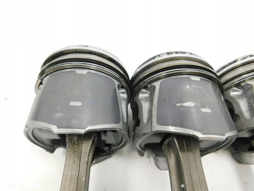 Tłok z korbowodem 2.0 TDCI HDI Ford Peugeot Volvo V50 Citroen Fiat Scudo - 9