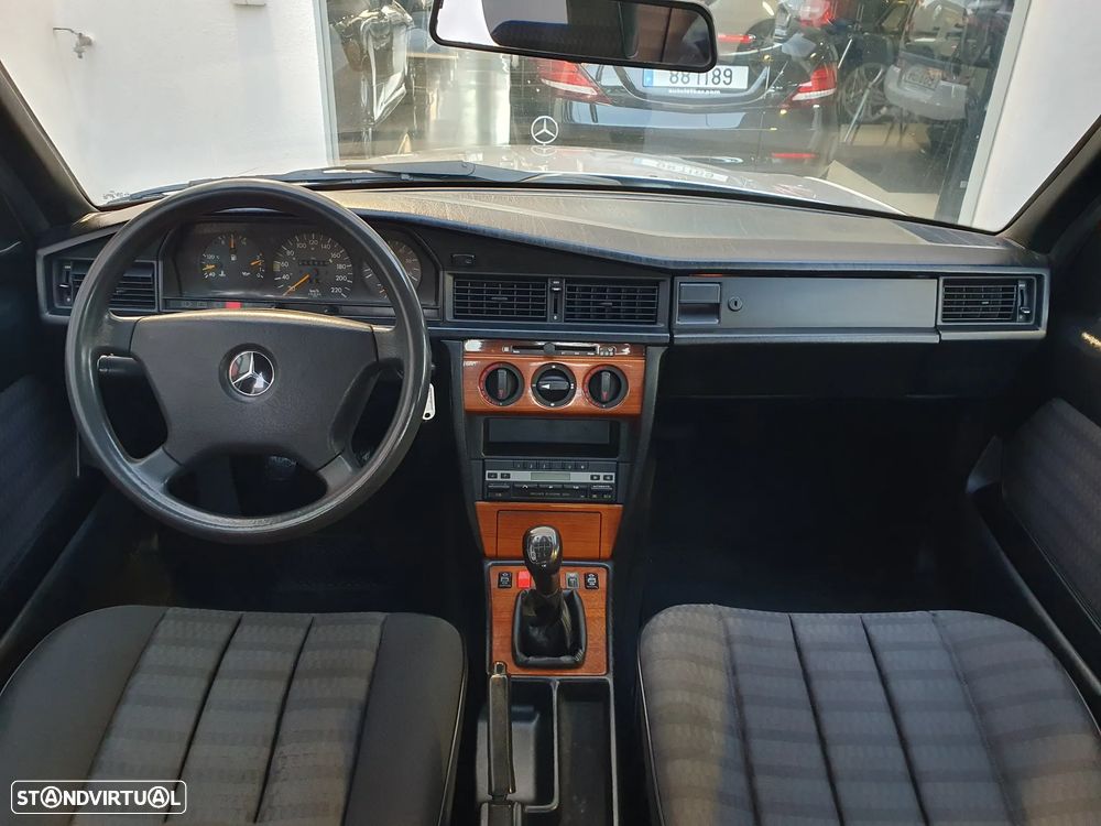 Mercedes-Benz W201 (1982-1993) 190 D 2.5 Turbo - 19