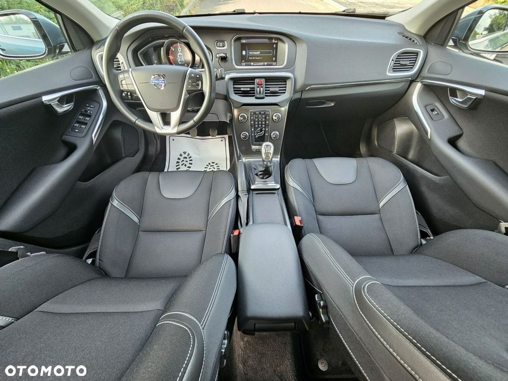 Volvo V40 D2 Momentum - 7