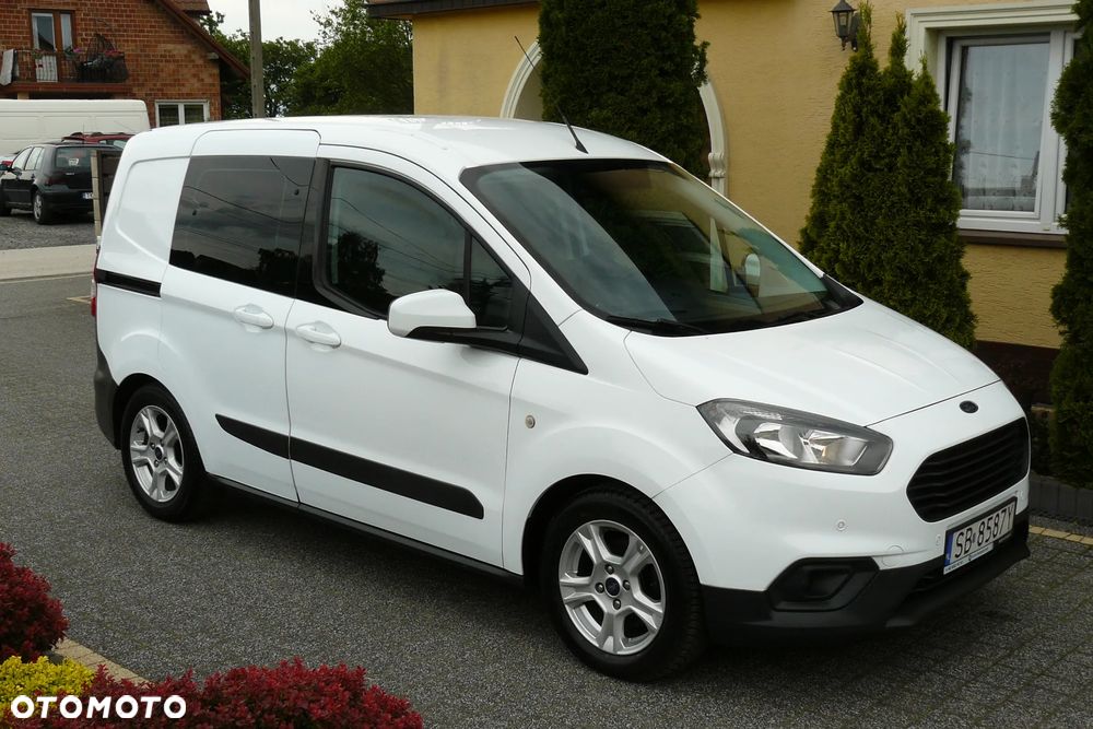 Ford Transit Courier Trend - 33