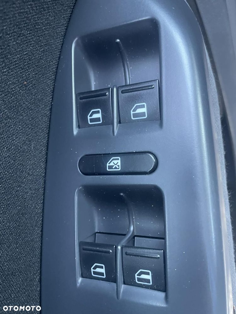 Volkswagen Touran 1.9 TDI DPF Highline - 18