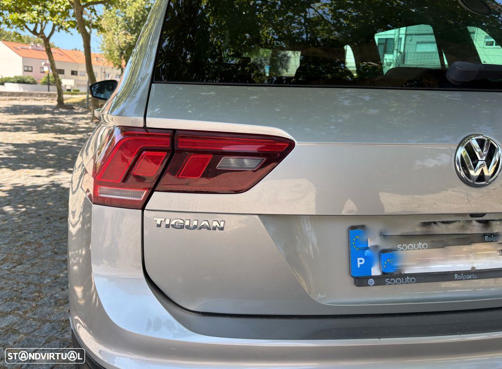 VW Tiguan 1.6 TDI Confortline - 14