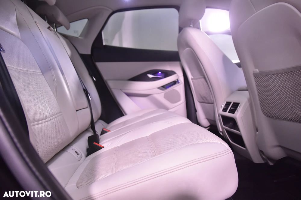 Jaguar E-Pace P200 AWD HSE - 12