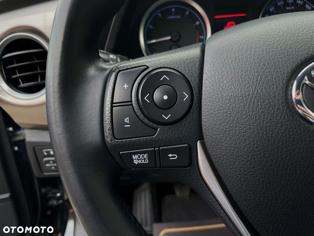 Toyota Auris ver-1-6-comfort - 23