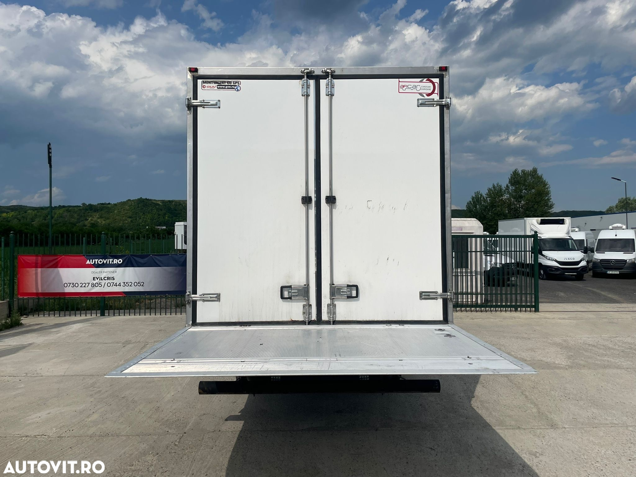 Iveco Daily 35C16 FRIGORIFIC 2 COMP LIFT SPATE - 16