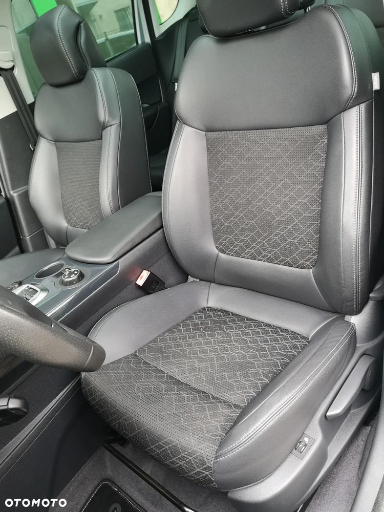 Peugeot 3008 HDi 150 Allure - 26