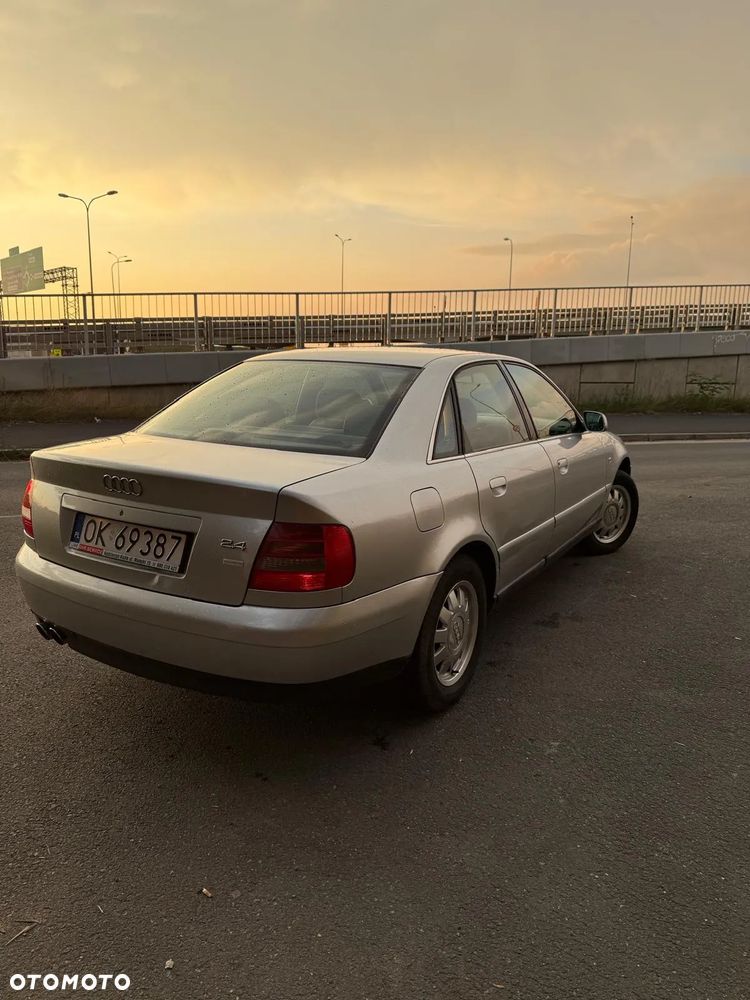 Audi A4 ver-2-4-quattro - 9