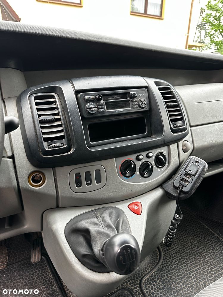 Opel Vivaro - 11