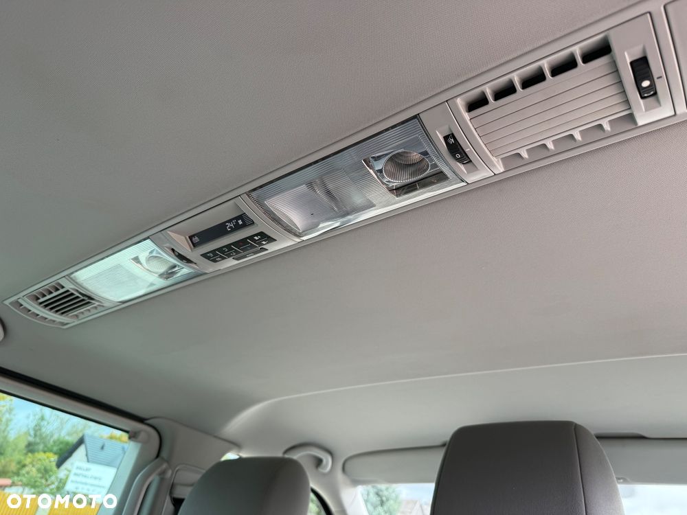 Volkswagen Caravelle - 12