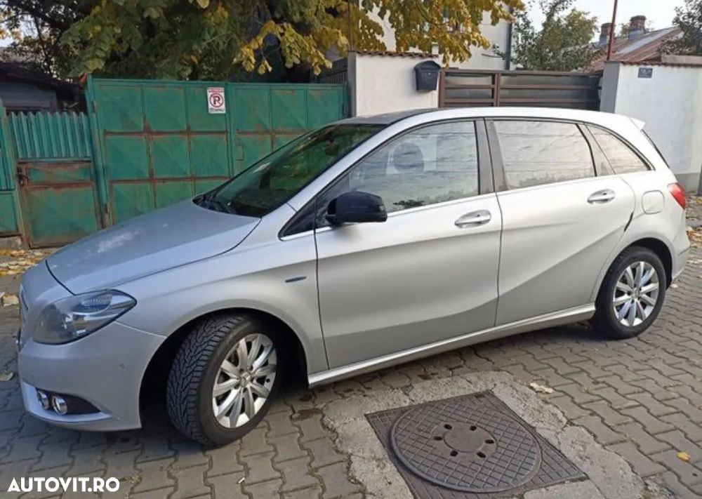 Mercedes-Benz B - 1