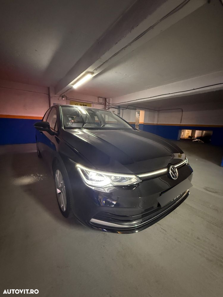 Volkswagen Golf - 8
