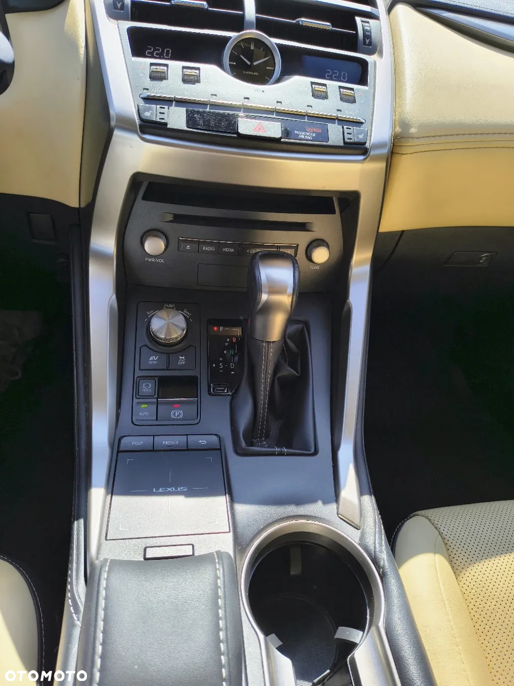 Lexus NX - 19