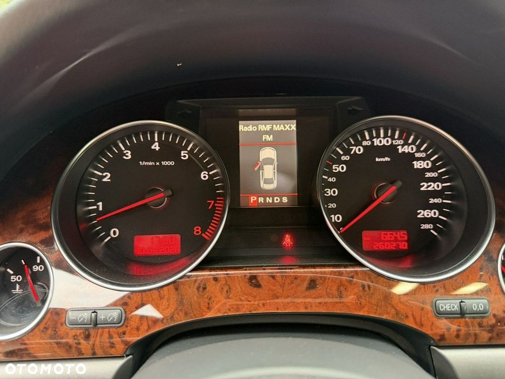 Audi A8 - 13