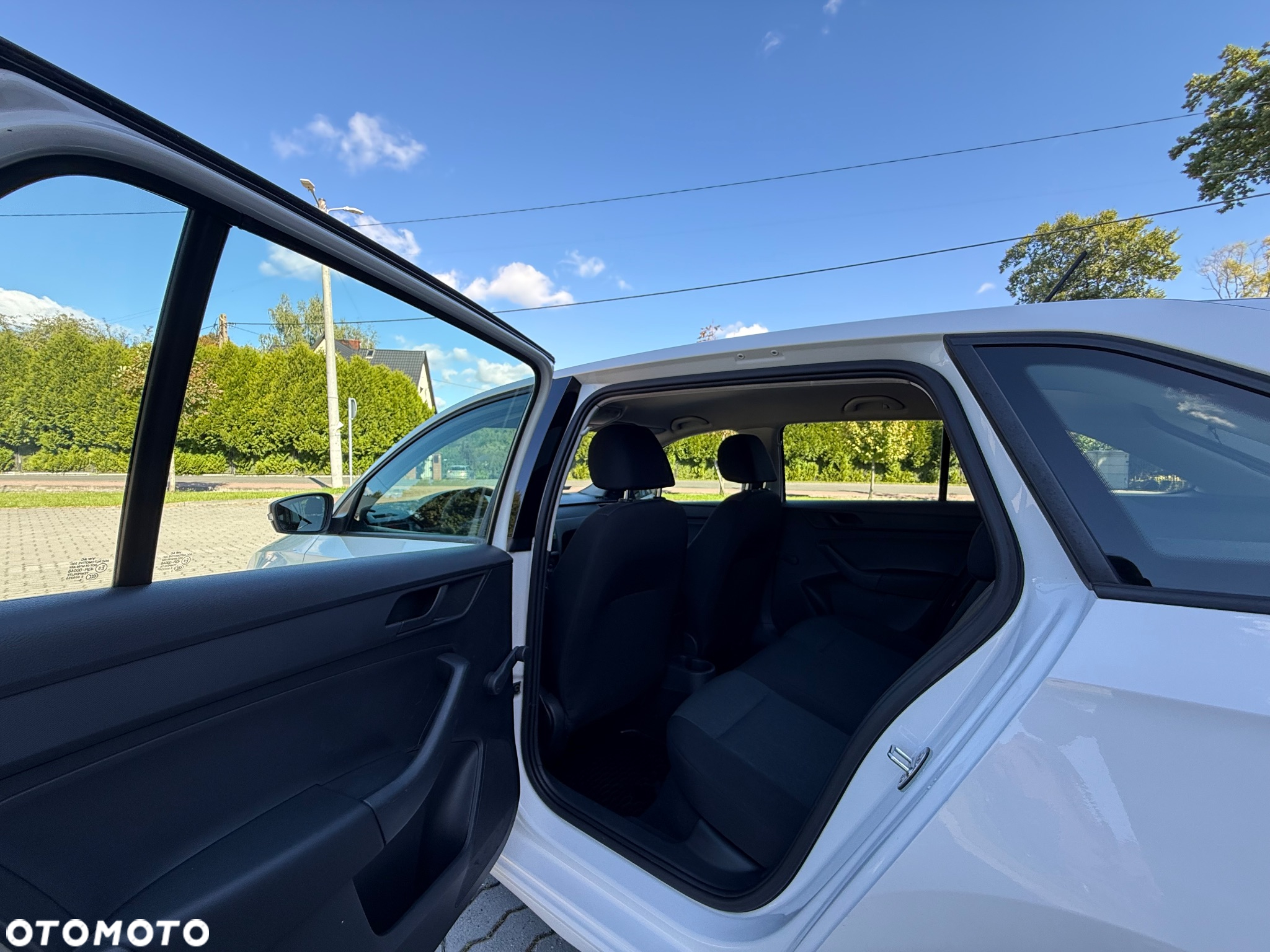 Skoda RAPID 1.6 TDI DPF Ambition - 18