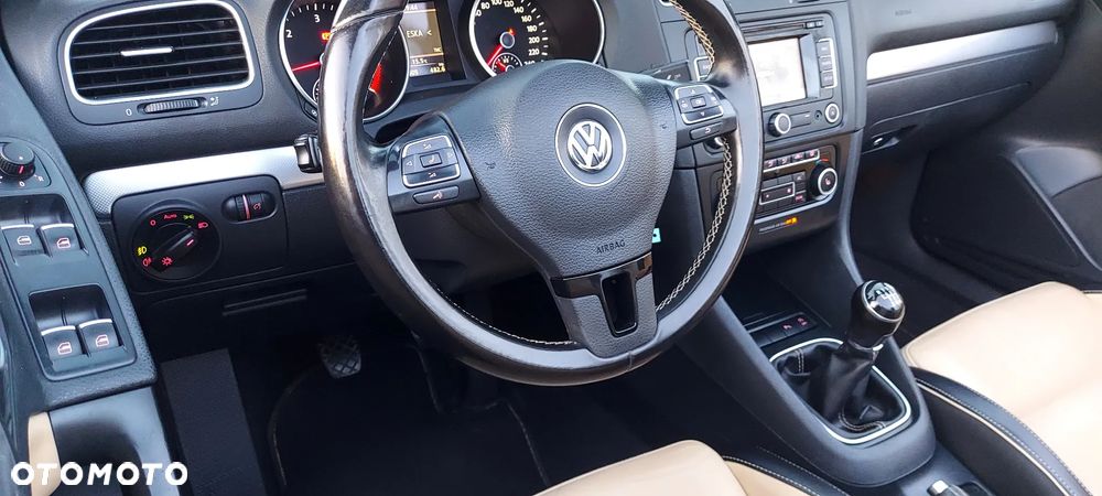 Volkswagen Golf 2.0 TDI Highline - 32