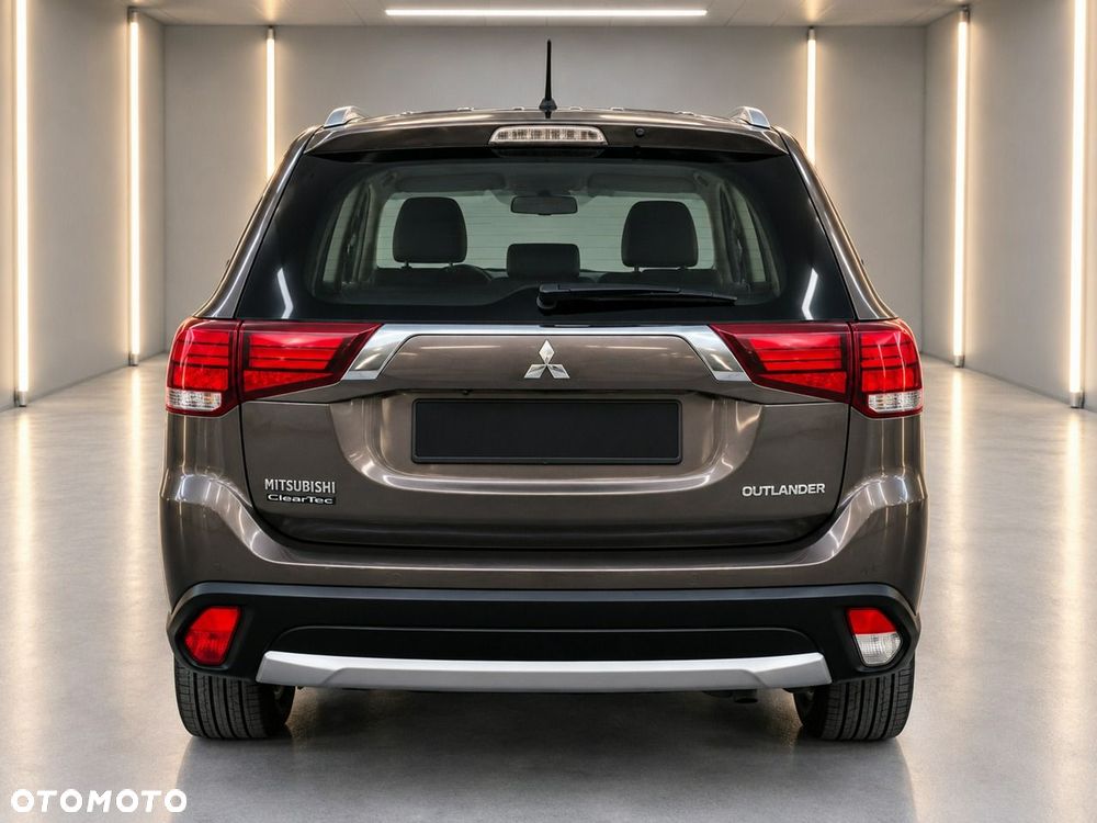 Mitsubishi Outlander - 7