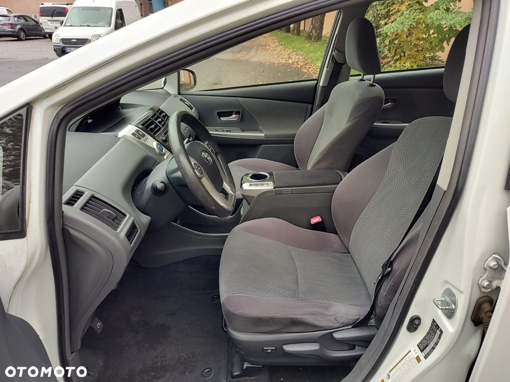 Toyota Prius - 13