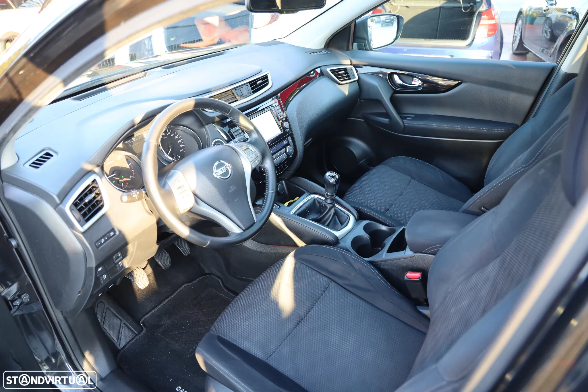 Nissan Qashqai 1.5 dCi N-Connecta 18 - 15