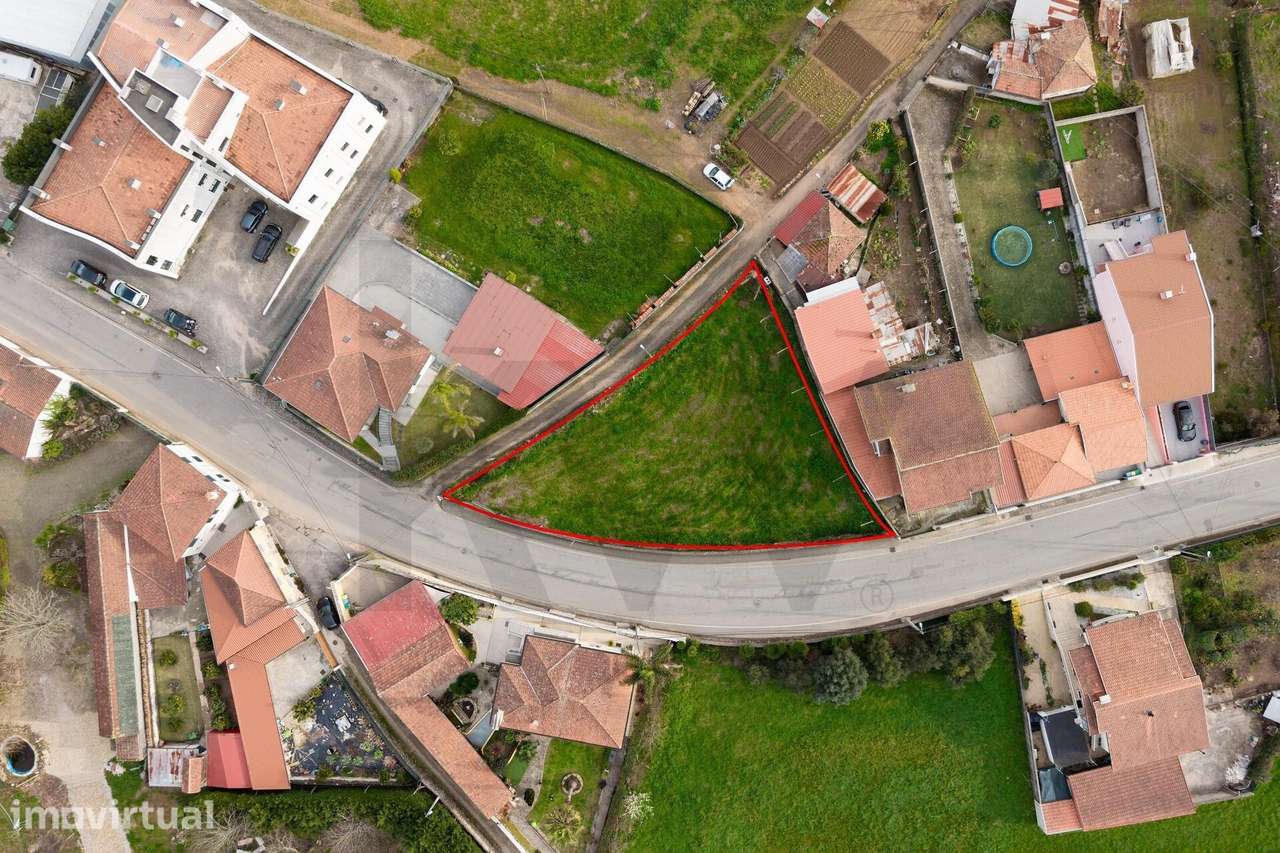 Excelente Terreno com viabilidade para construção – Santa Maria da Fei - Grande imagem: 2/5