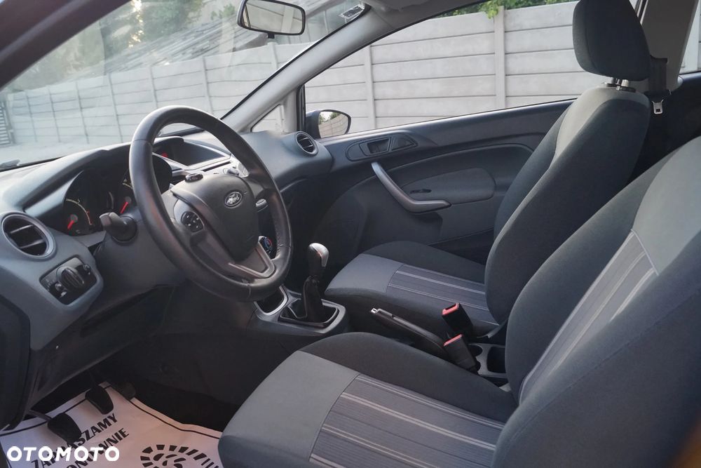 Ford Fiesta 1.25 Champions Edition - 21