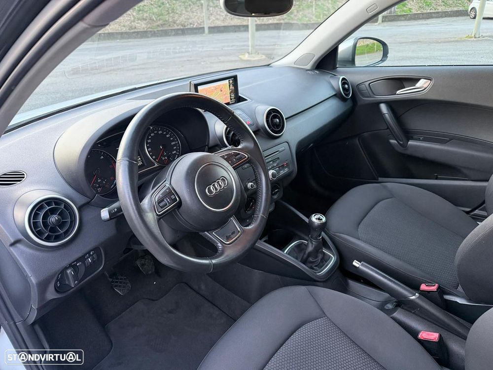 Audi A1 Sportback 1.6 TDI S-line - 8