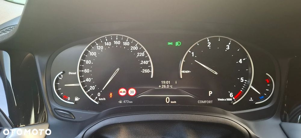 BMW Seria 3 318d Sport Line - 36