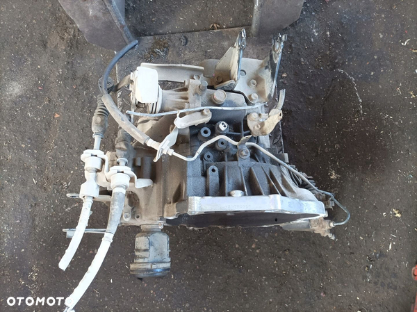 SKRZYNIA BIEGÓW TOYOTA COROLLA 1.6 16V VVTI