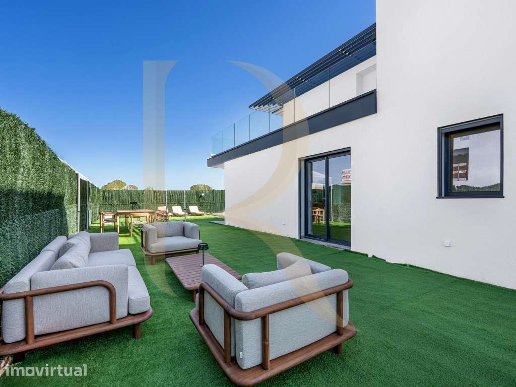 Moradia geminada T3 nova com garagem e piscina nos Foros de Amora -... - Grande imagem: 5/32
