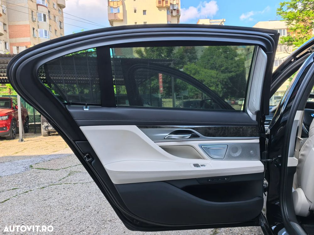 BMW Seria 7 750Ld xDrive - 34