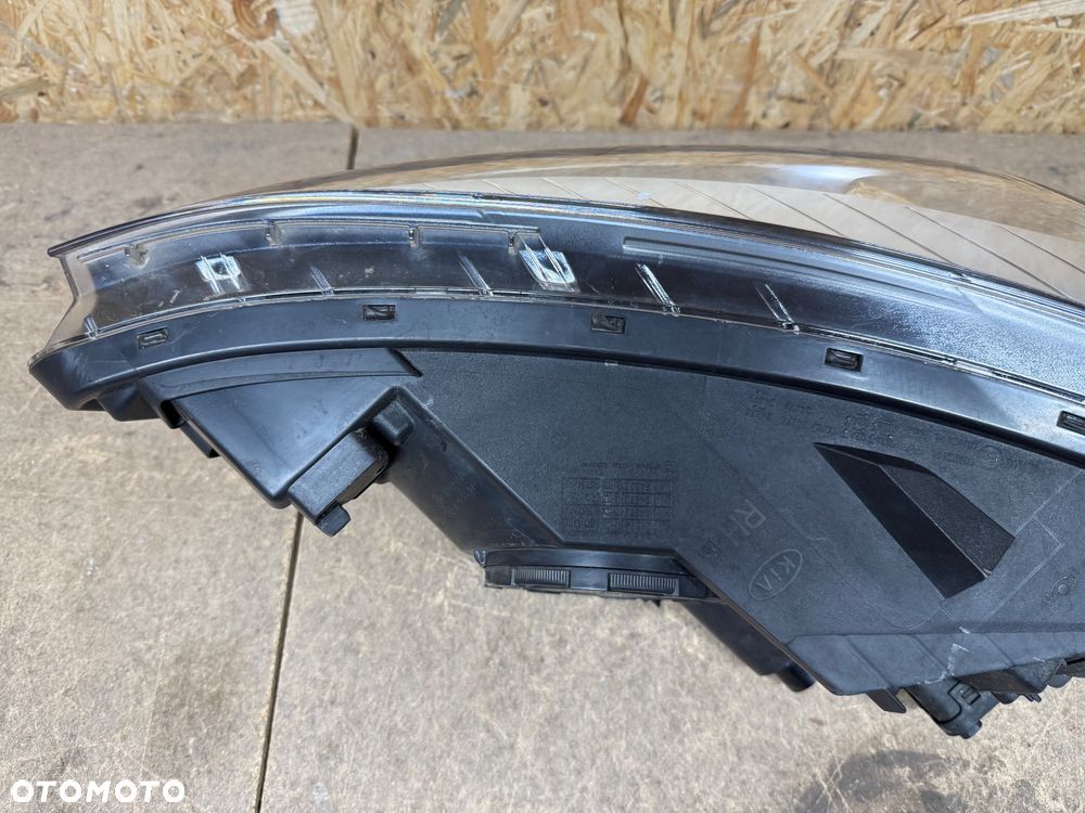LAMPA PRAWY PRZÓD PRZEDNIA PRAWA SOCZEWKA LED KIA RIO IV 92102-H8 - 10