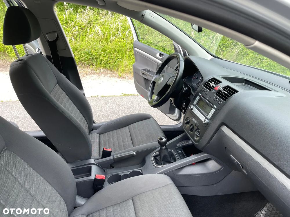 Volkswagen Golf 1.6 Q-Line - 12