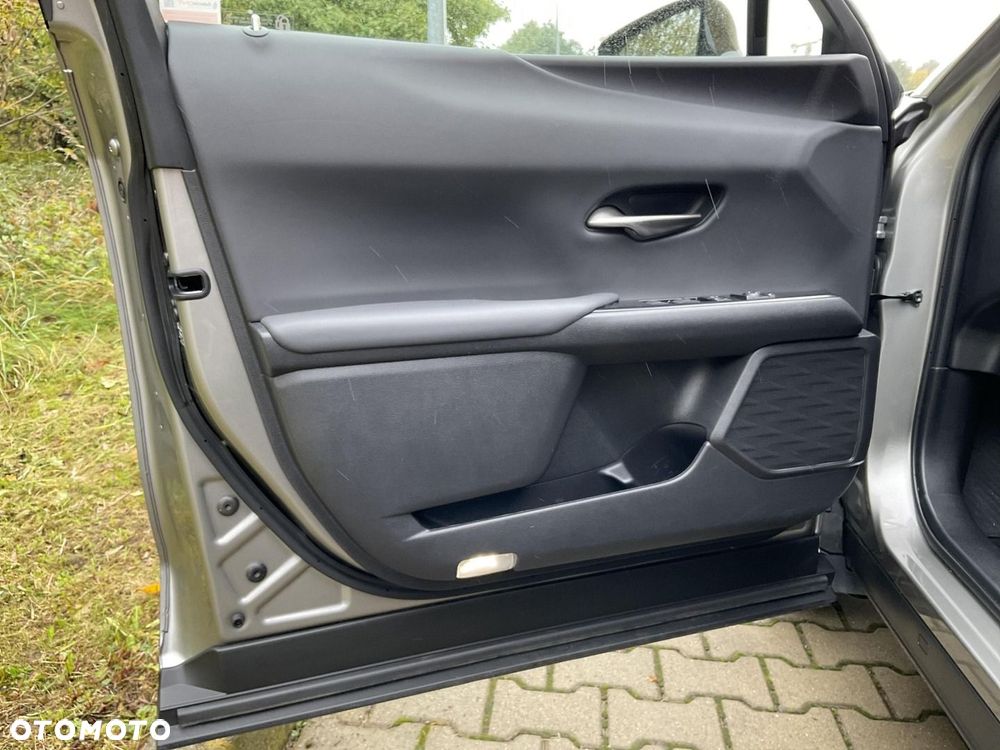 Lexus UX 250h GPF Business 2WD - 26