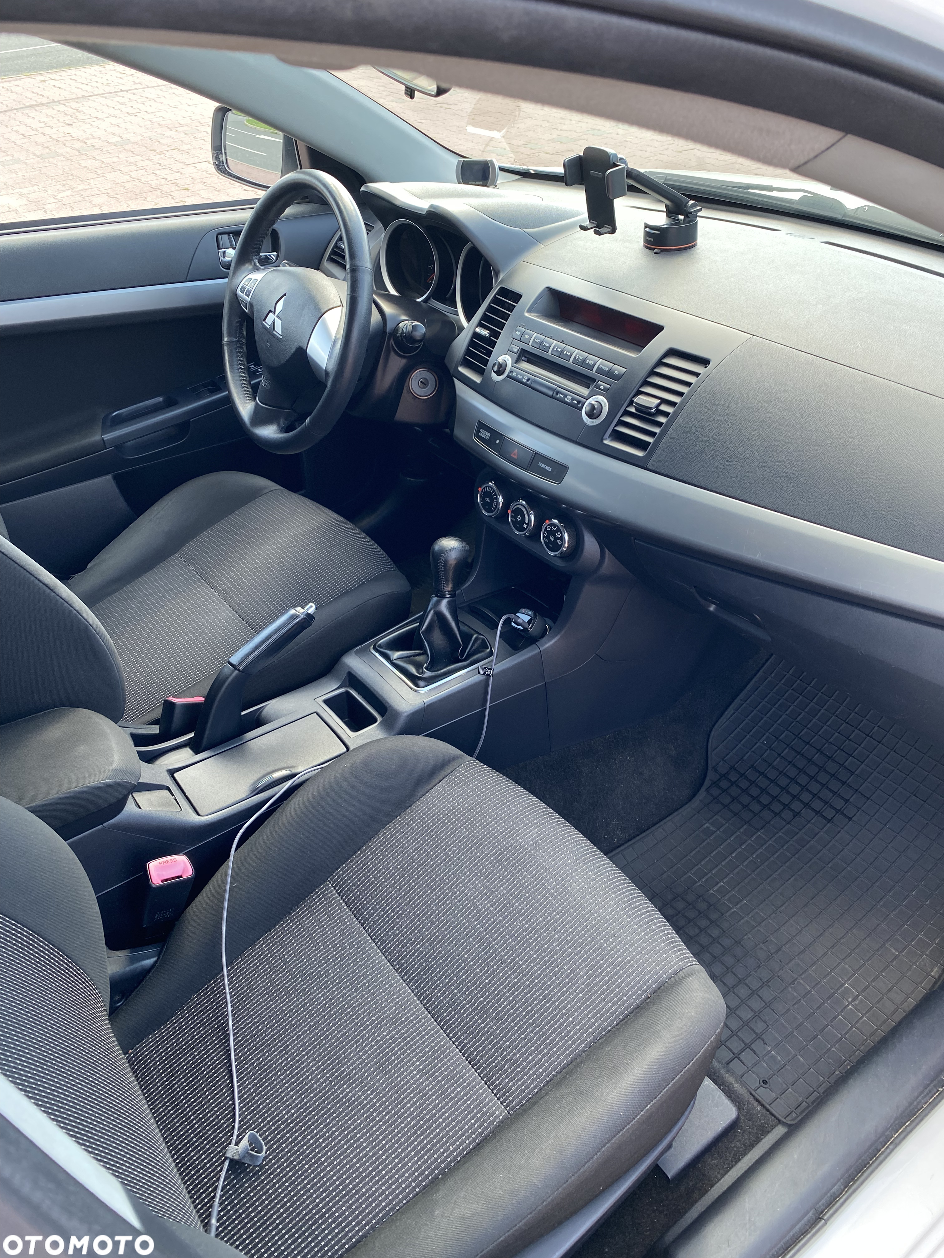 Mitsubishi Lancer - 8