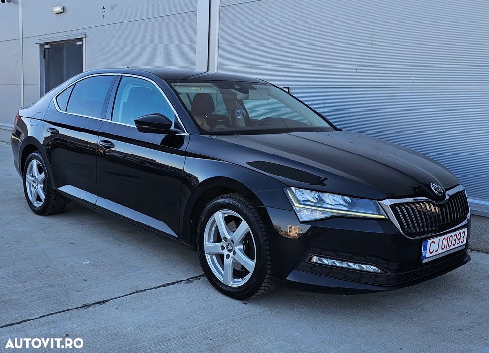 Skoda Superb 2.0 TDI DSG Sportline - 2